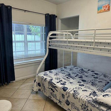 B5 Best Value On Private Bedroom With Private Bathroom In Little Havana, Miami Ngoại thất bức ảnh