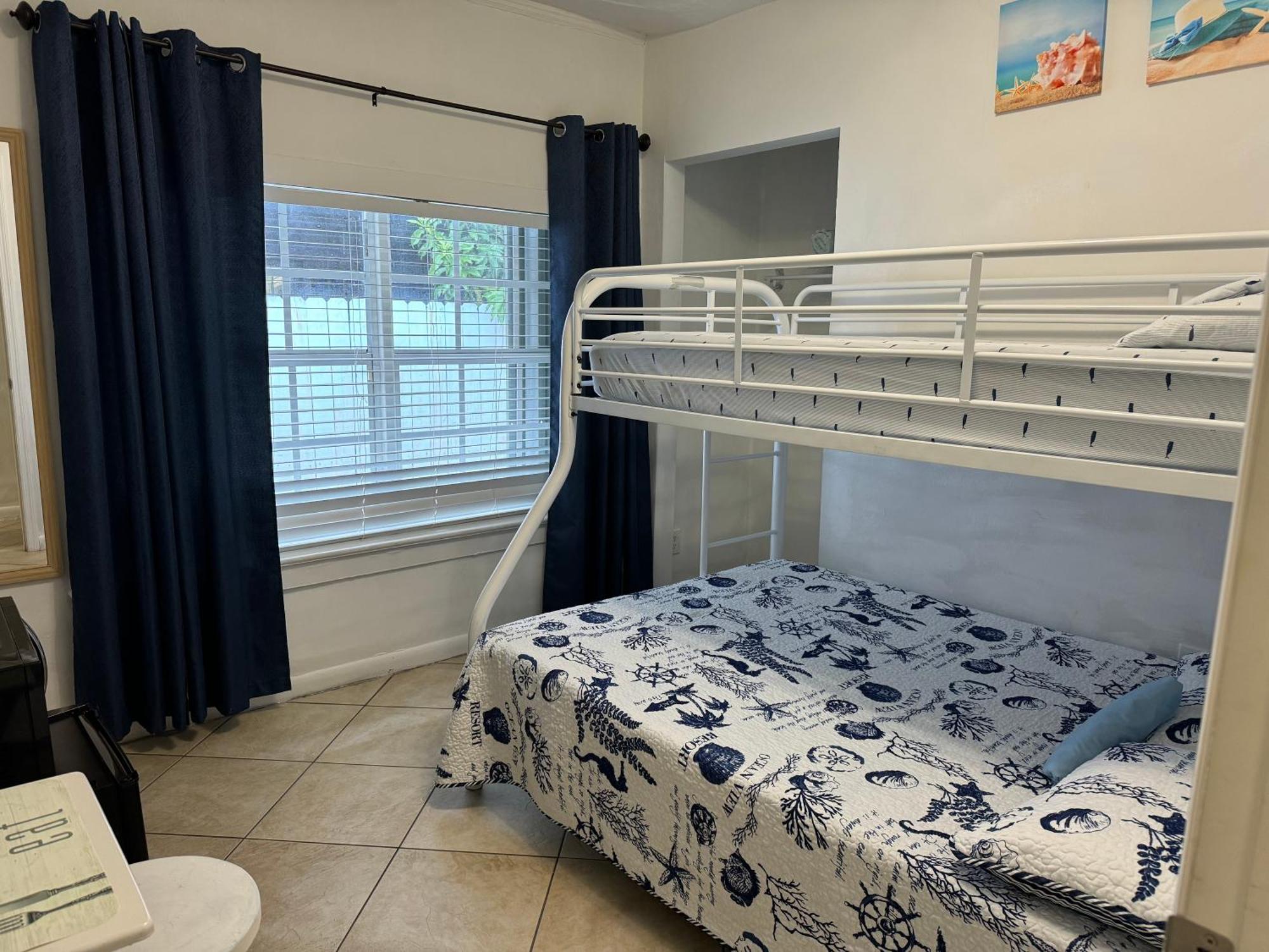 B5 Best Value On Private Bedroom With Private Bathroom In Little Havana, Miami Ngoại thất bức ảnh
