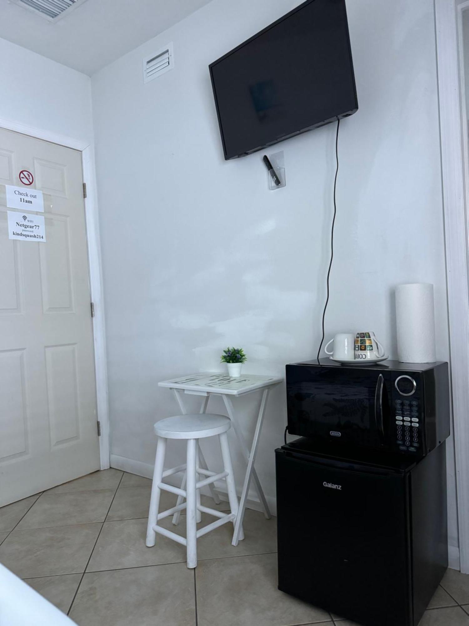 B5 Best Value On Private Bedroom With Private Bathroom In Little Havana, Miami Ngoại thất bức ảnh